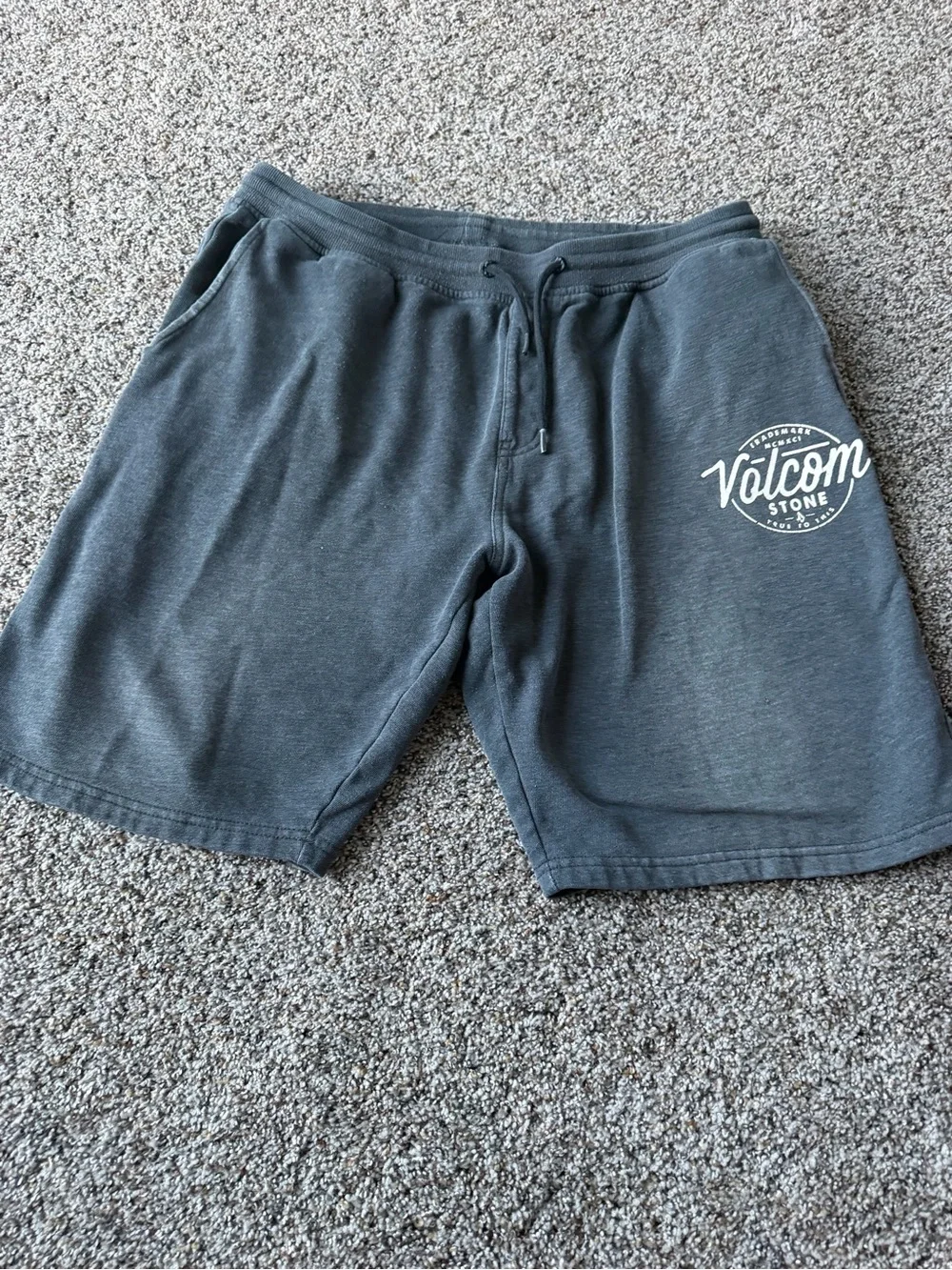Volcom Stone Men's L Charcoal Gray Fleece Sweat Shorts Surf Skate Drawstring